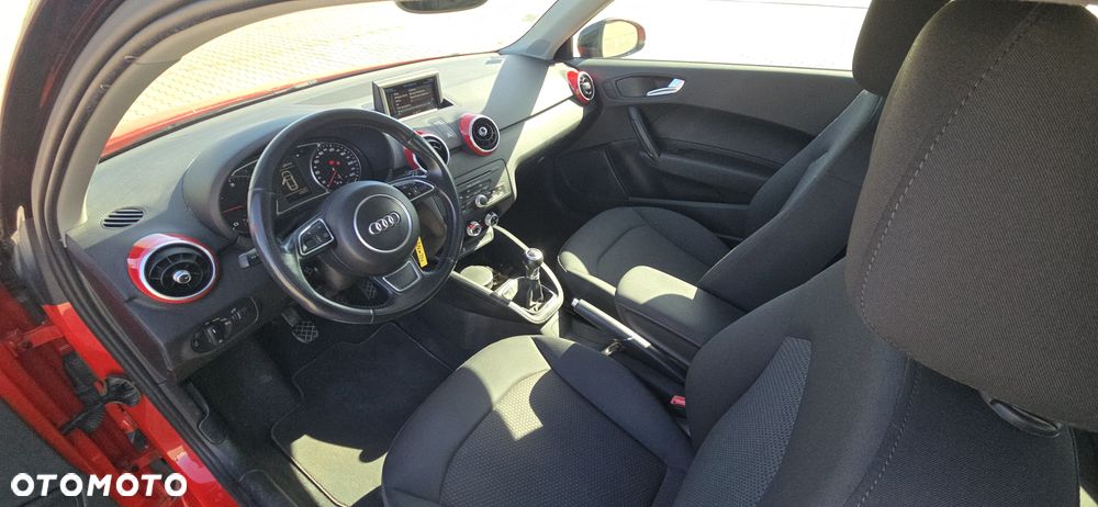 Audi A1 3-drzwiowe 1.6 TDI S line Sportpaket - 12