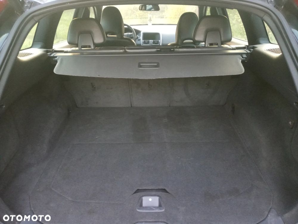 Volvo XC 60 D3 R-Design Summum - 6
