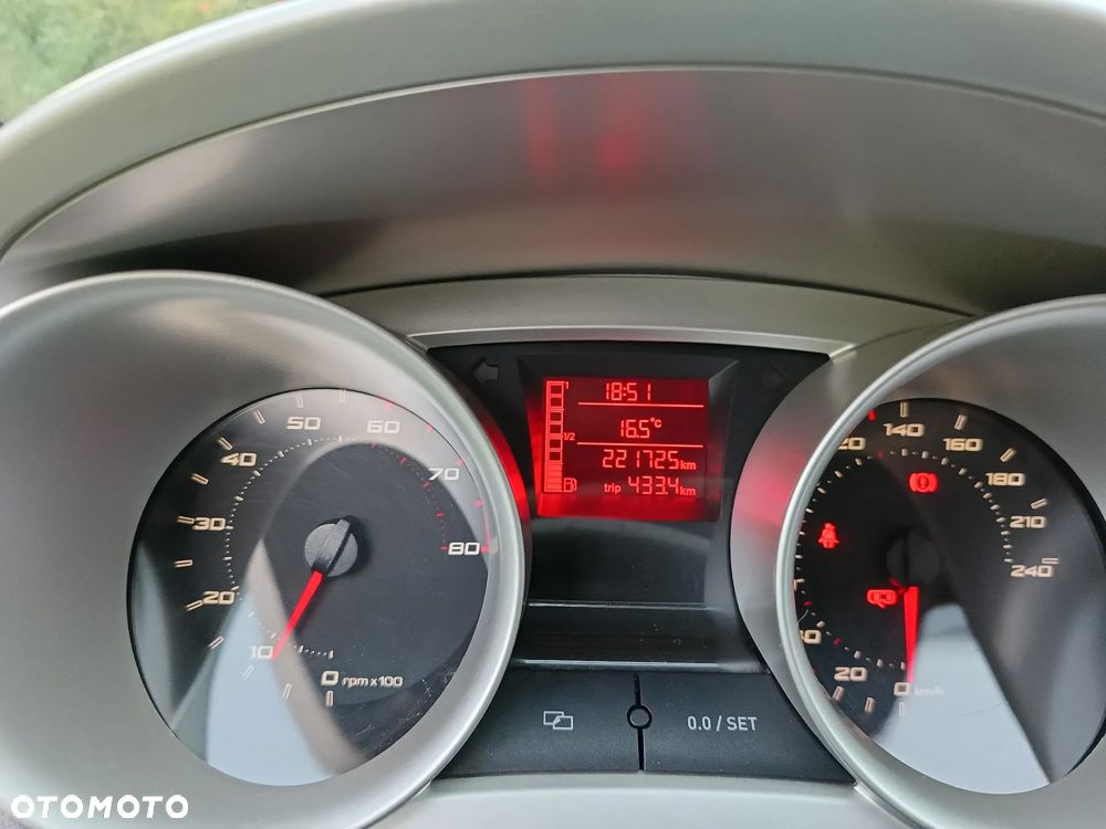 Seat Ibiza 1.4 16V Style - 19
