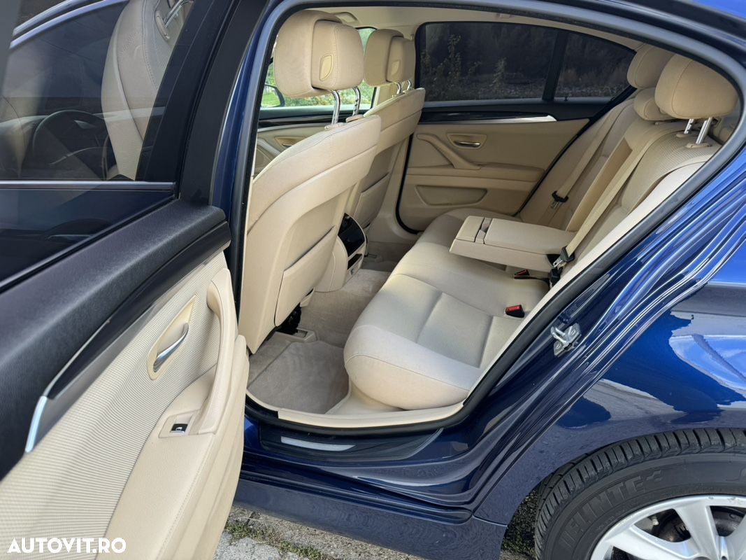 BMW Seria 5 523i Sport-Aut. - 8