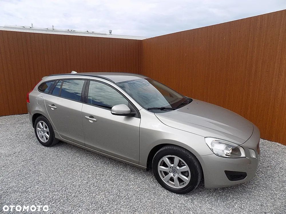 Volvo V60 D2 Kinetic - 29