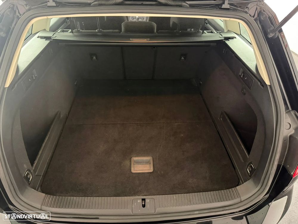 VW Passat Variant 2.0 TDi Confortline DSG - 12