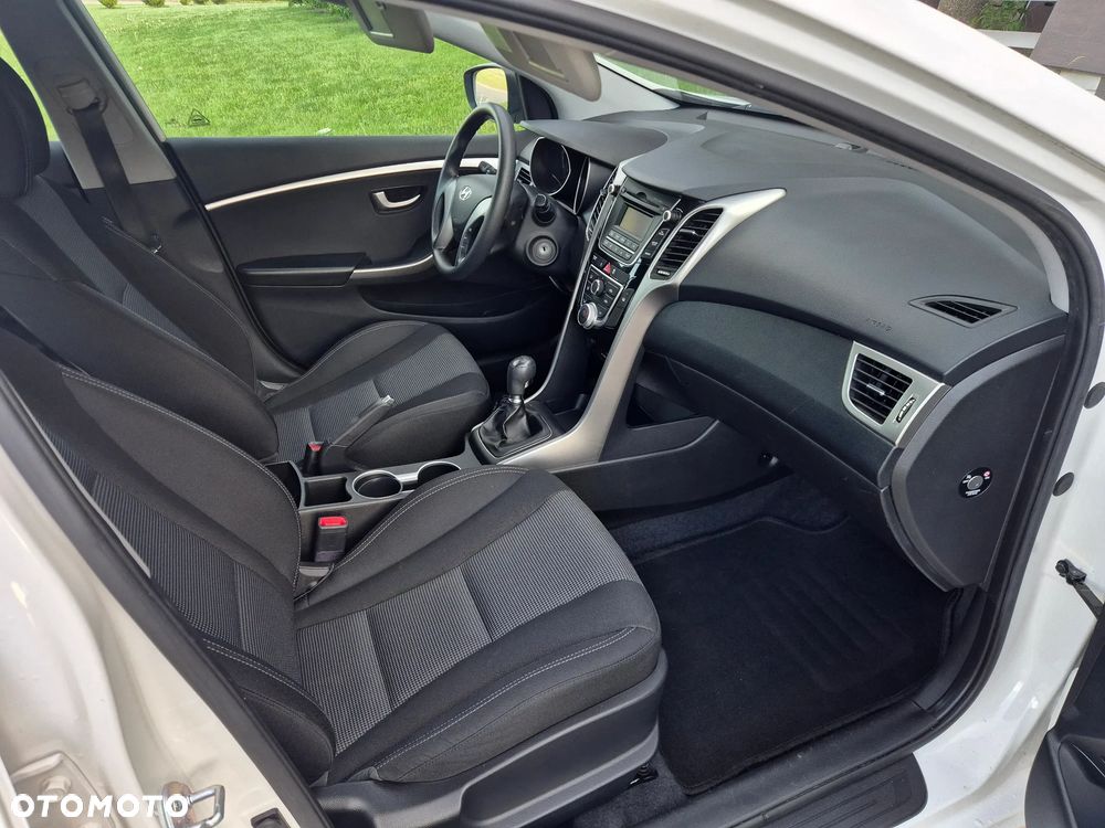 Hyundai i30 1.4 Classic + - 8