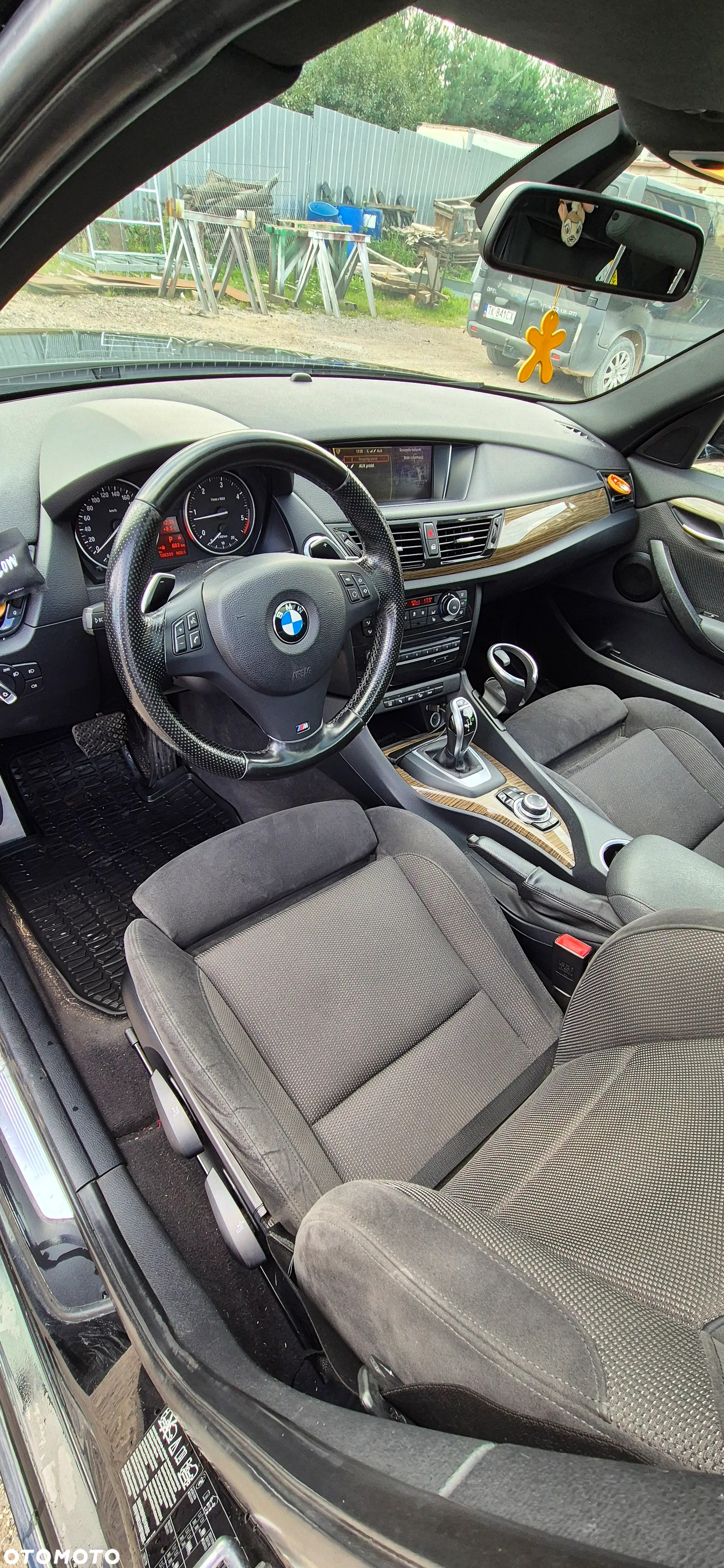 BMW X1 - 11