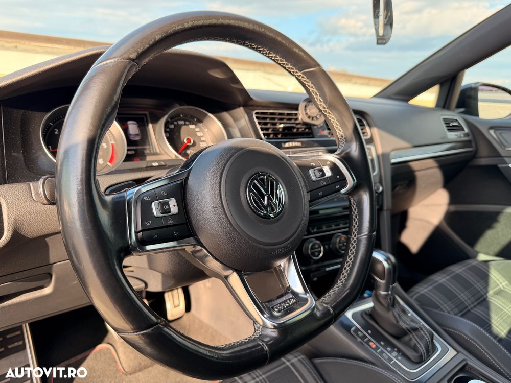 Volkswagen Golf GTD 2.0 TDI SCR DSG - 23