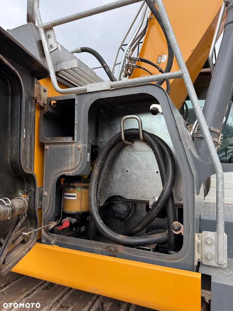 Liebherr R 930 LC  /936/934/330/336/290/360 - 8