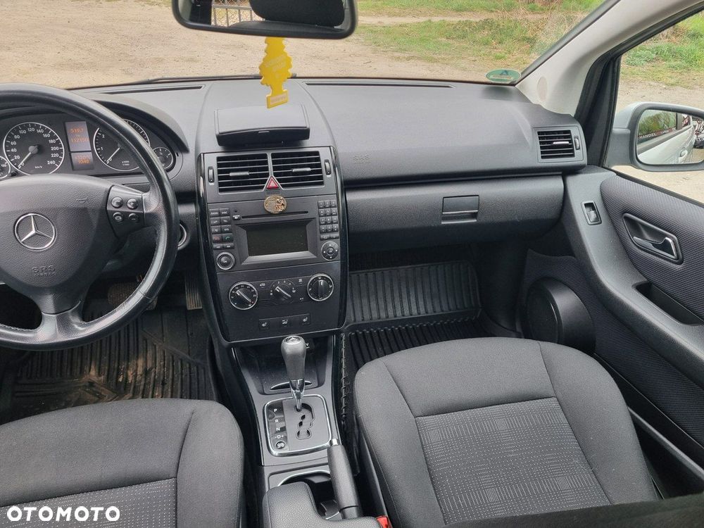 Mercedes-Benz Klasa A 160 Autotronic Avantgarde - 17