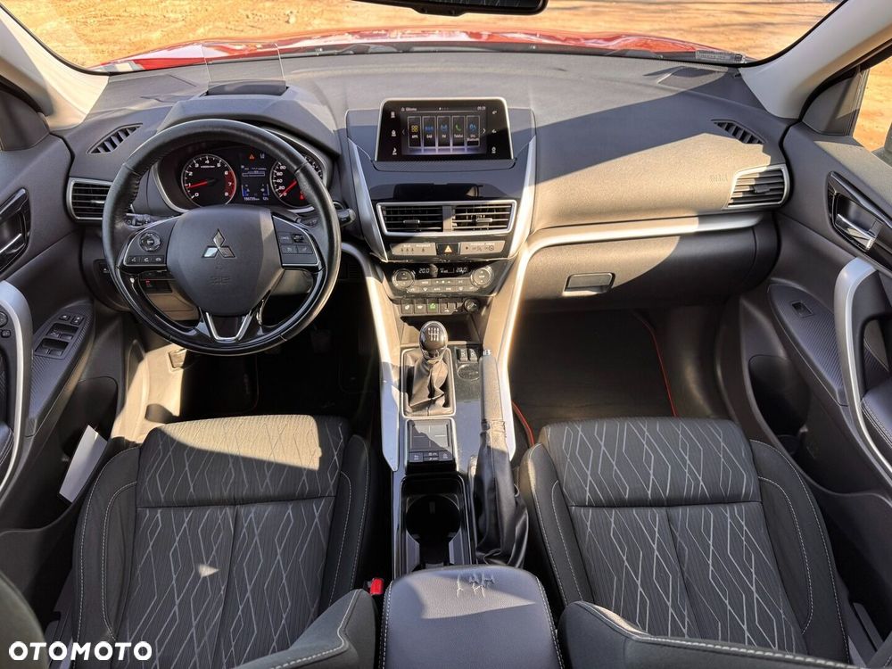 Mitsubishi Eclipse Cross - 13