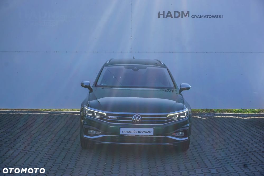 Volkswagen Passat - 2