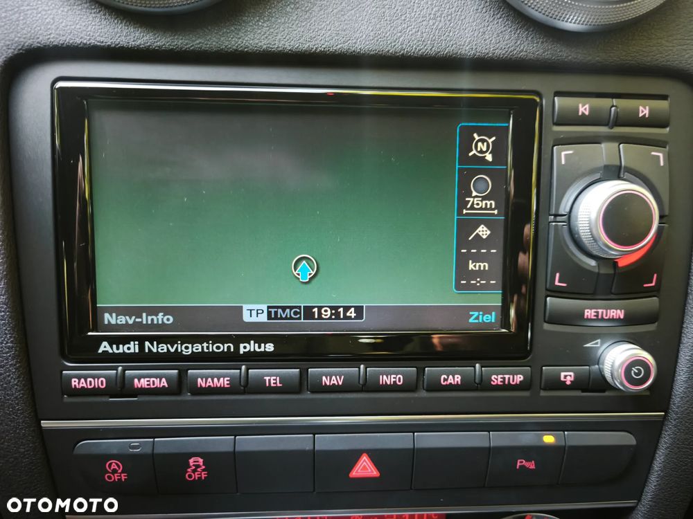 Audi A3 Sportback 1.6 TDI DPF S tronic Attraction - 24