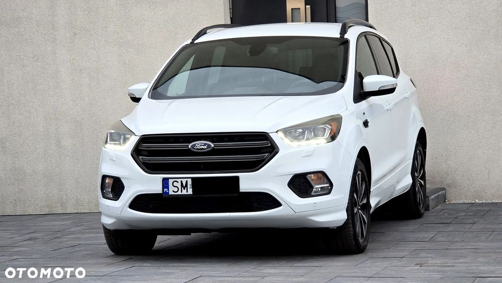 Ford Kuga 1.5 EcoBoost 2x4 ST-Line - 11