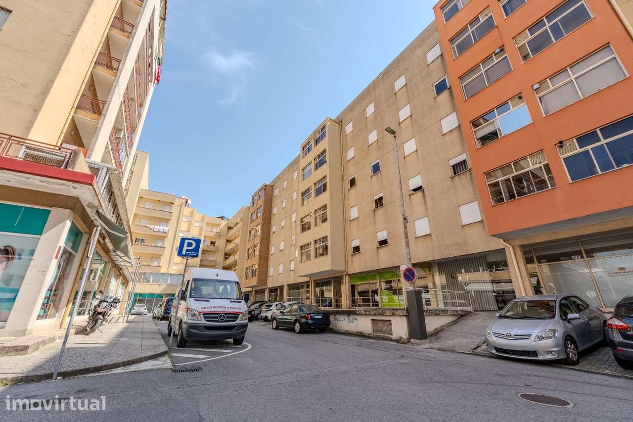 Apartamento T3 com Garagem Fechada em excelente localização - Grande imagem: 5/30