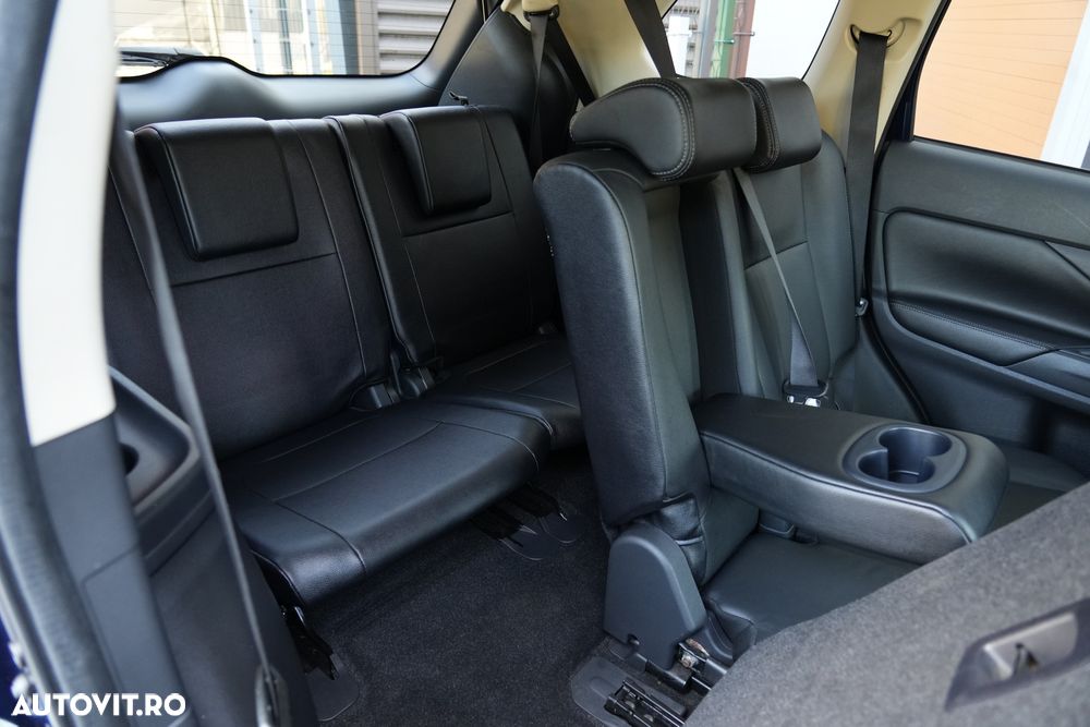 Mitsubishi Outlander 2.2 DI-D 4WD Automatik Diamant Edition - 9