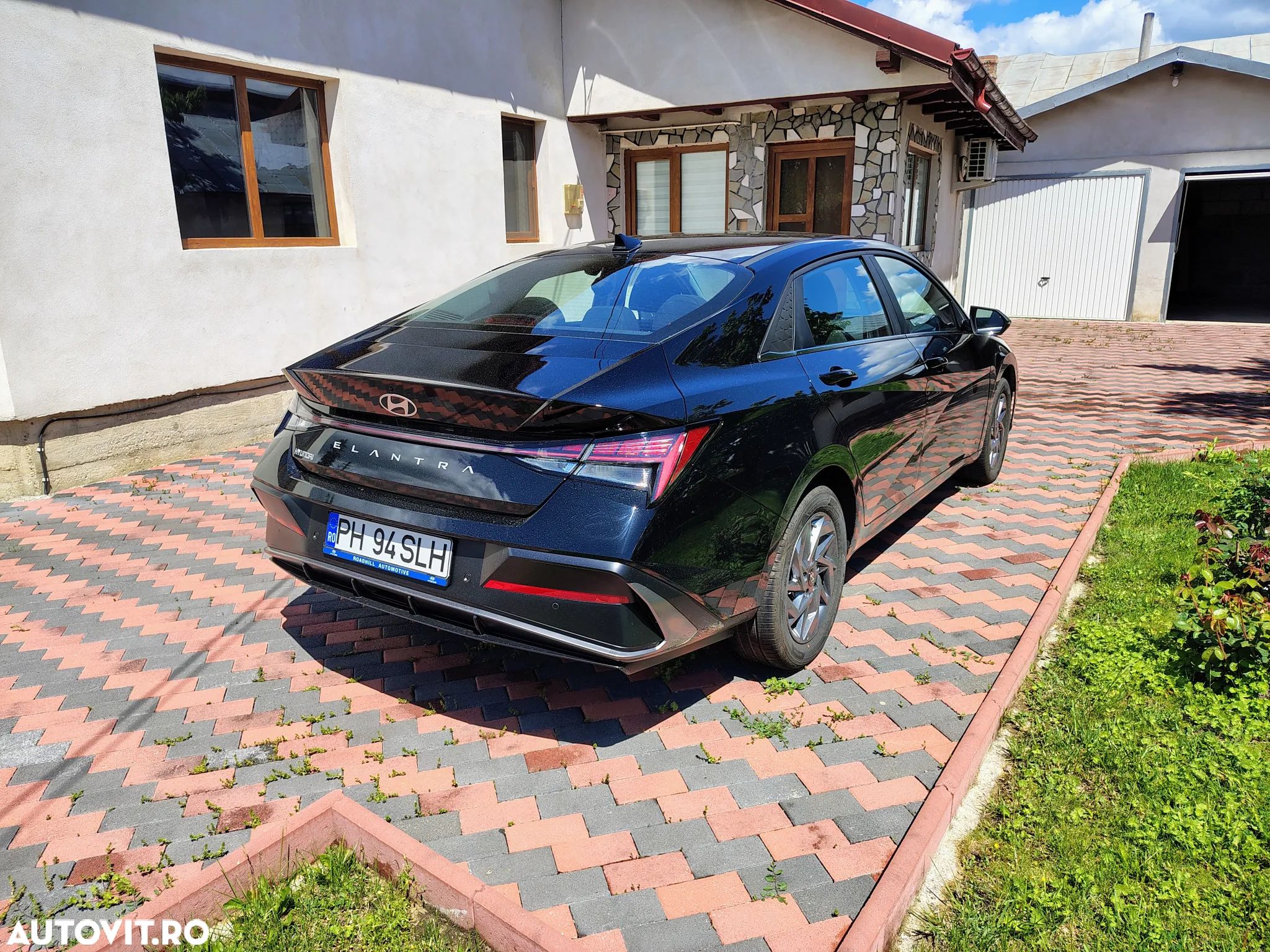 Hyundai Elantra 1.6 l 123 CP CVT Highway - 1