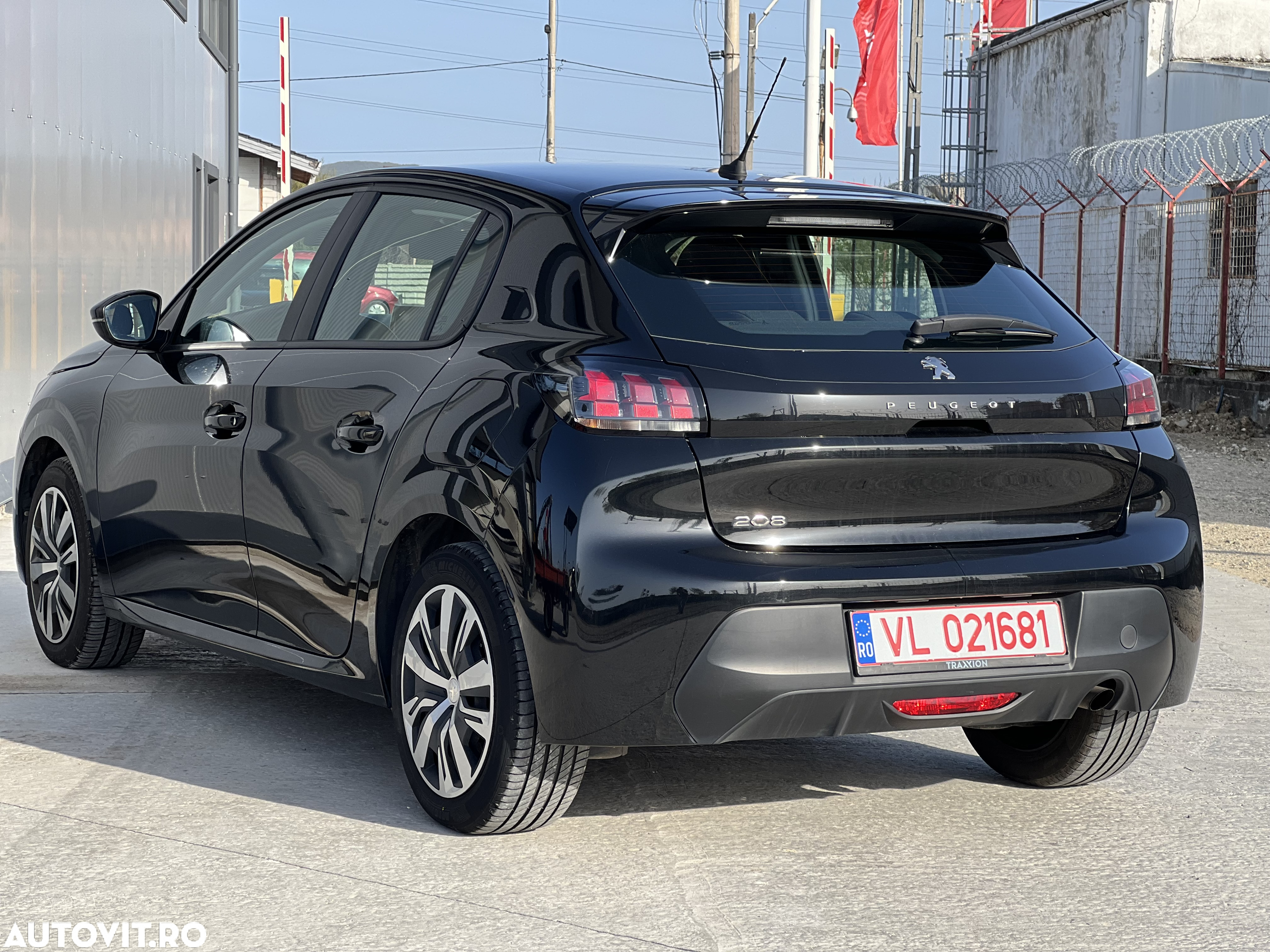 Peugeot 208 1.2L PureTech 75 S&S BVM5 Active - 4