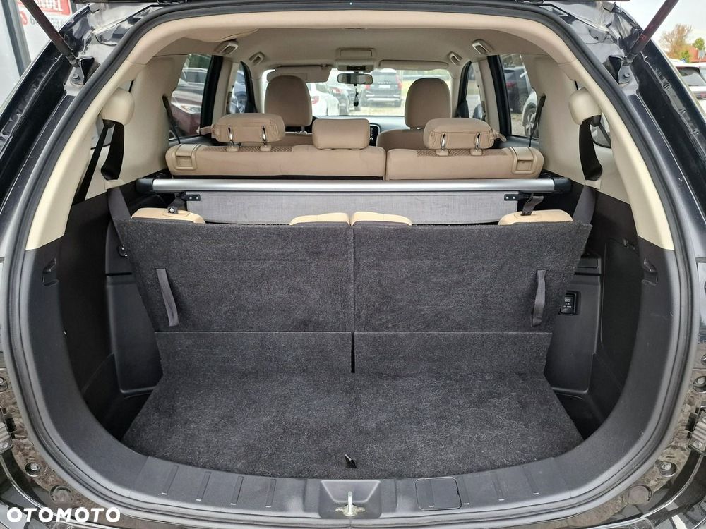 Mitsubishi Outlander - 27