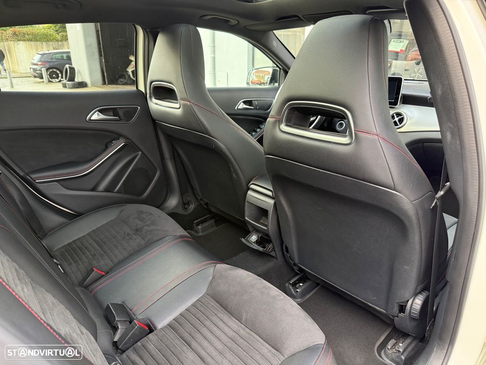 Mercedes-Benz GLA 180 CDI AMG Line - 16