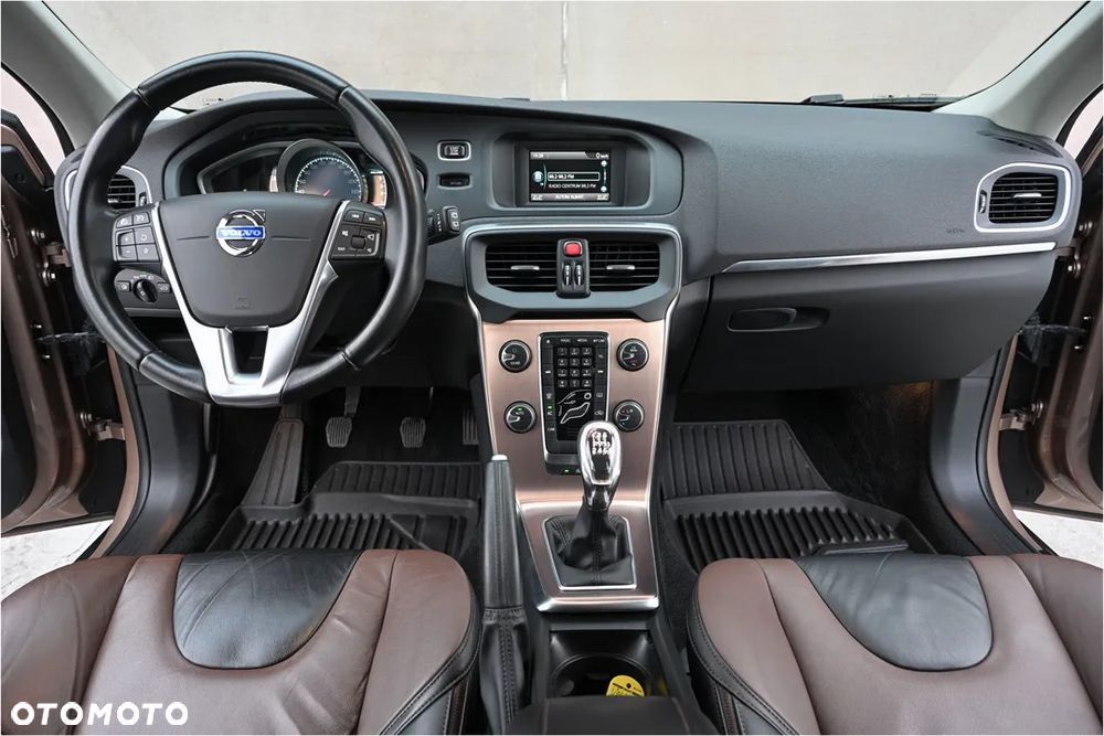 Volvo V40 Cross Country D3 Summum - 26