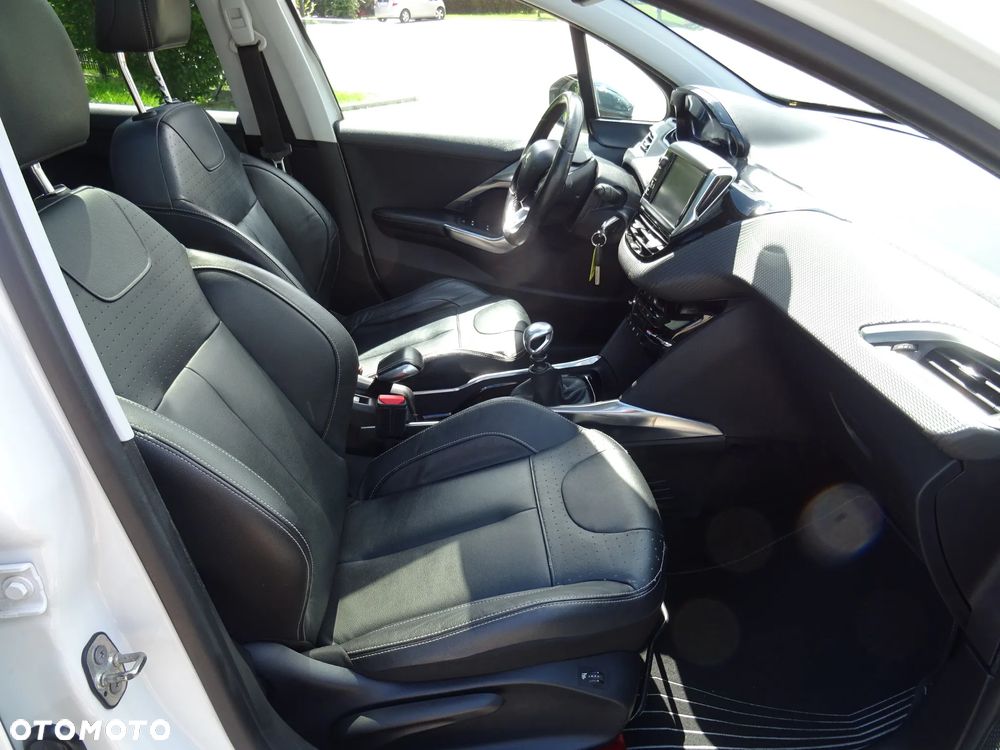 Peugeot 2008 e-HDi FAP 115 STOP & START Allure - 19