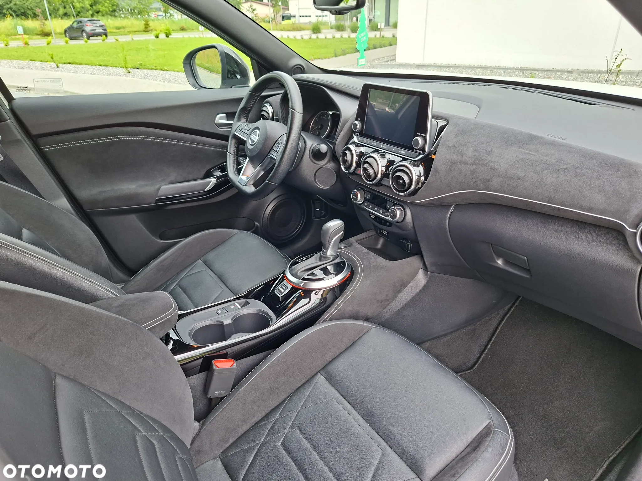 Nissan Juke 1.0 DIG-T N-Design DCT - 22