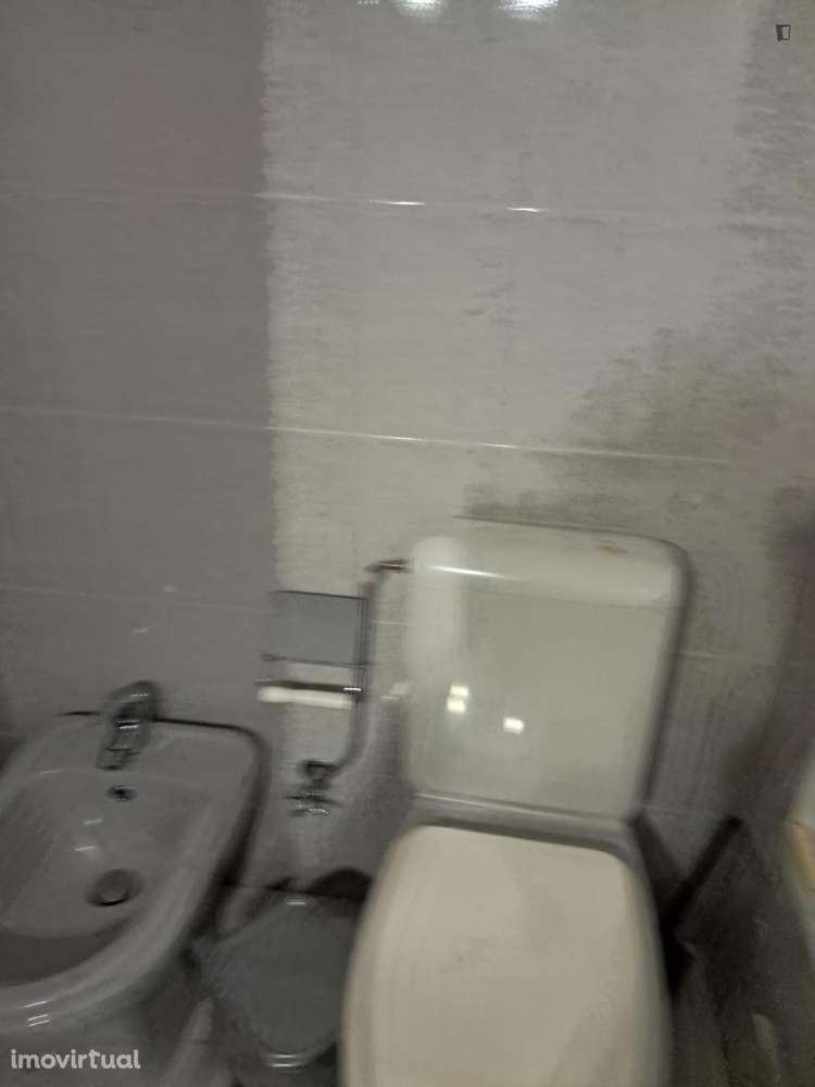 Quarto - localizado em Montes Claros Coimbra - Grande imagem: 4/6