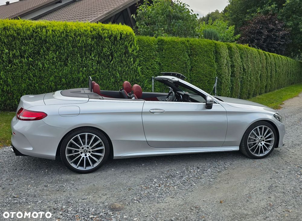 Mercedes-Benz Klasa C 300 9G-TRONIC - 28