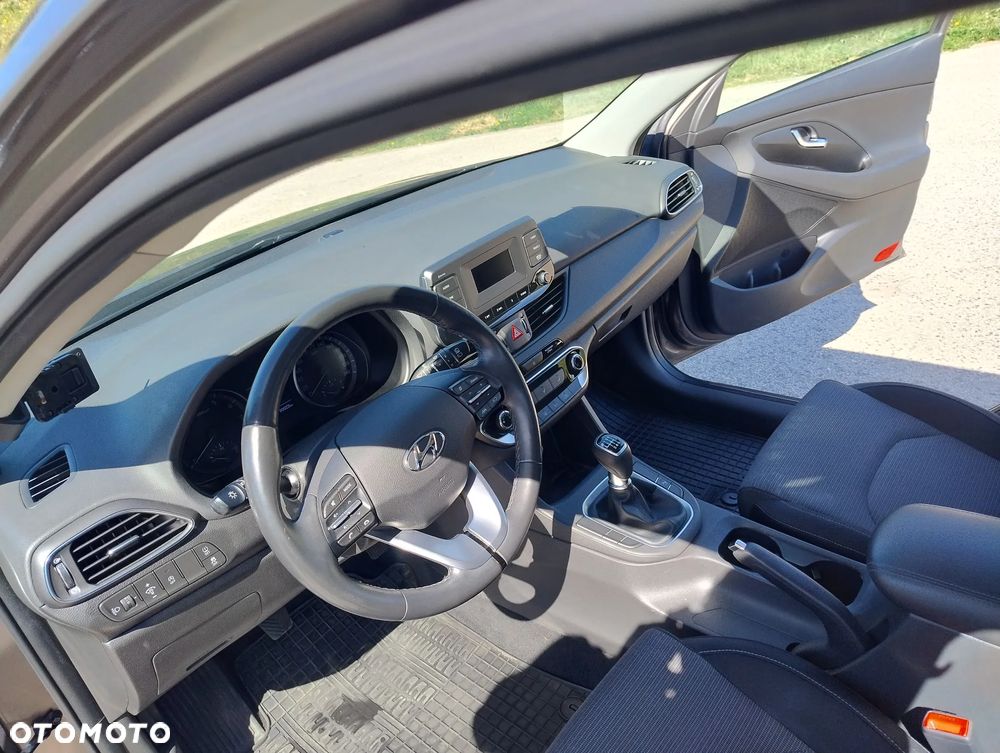 Hyundai i30 1.5 DPI Modern - 12