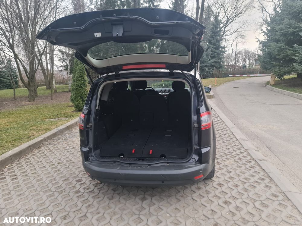 Ford S-Max - 9