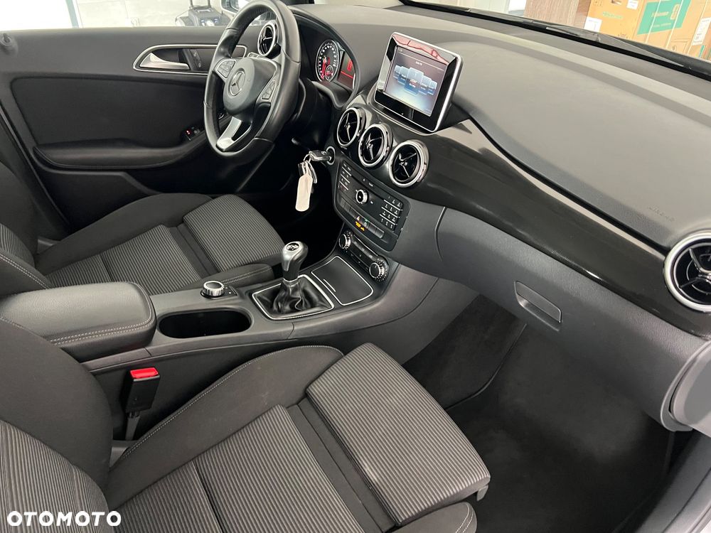 Mercedes-Benz Klasa B 180 (CDI) d Style - 27