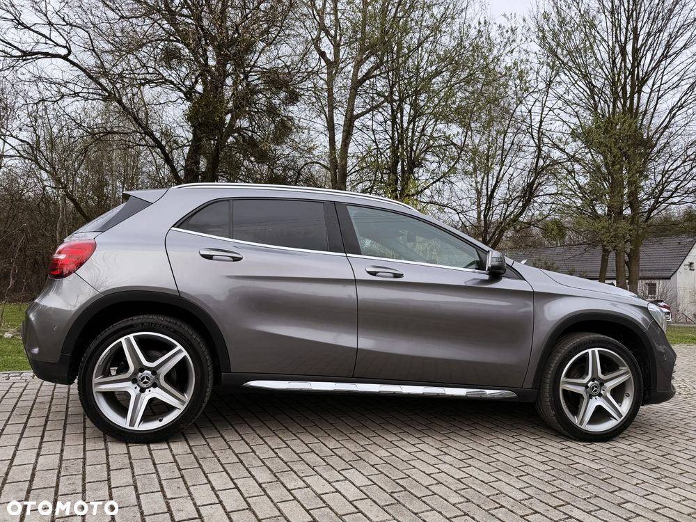 Mercedes-Benz GLA 200 7G-DCT AMG Line - 4