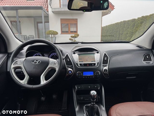 Hyundai ix35 - 11