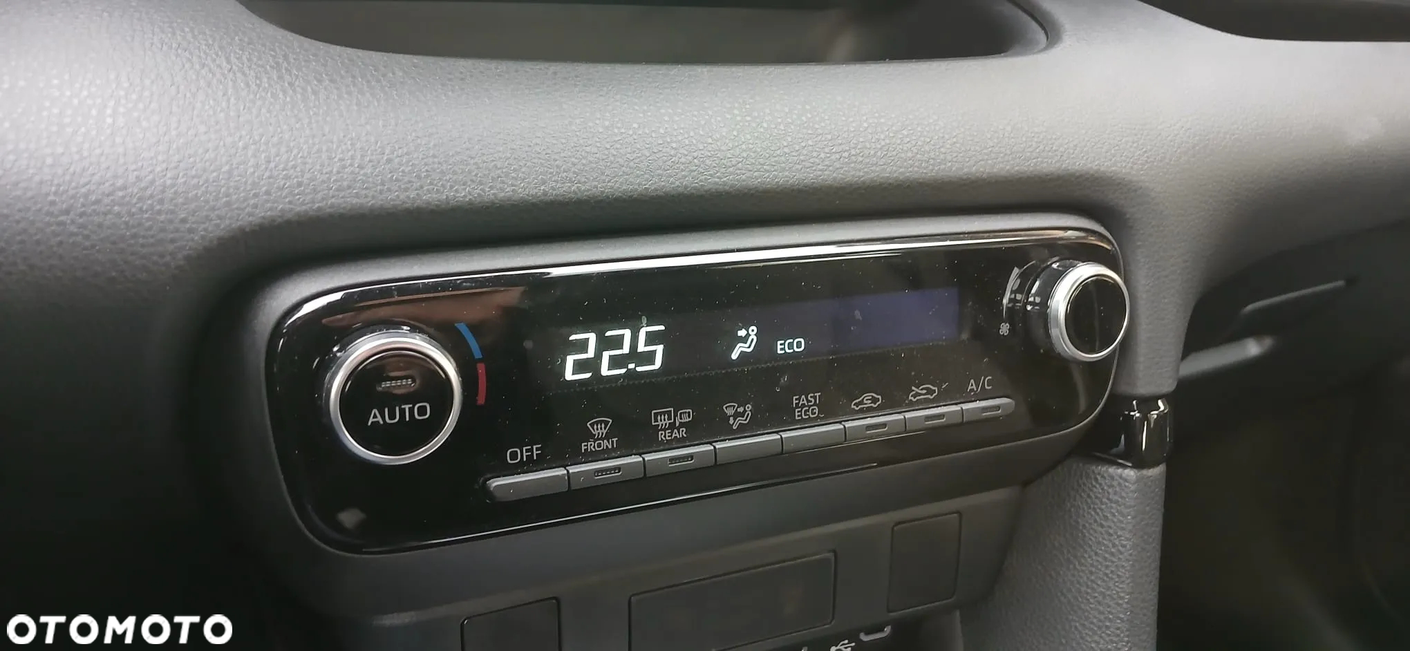 Toyota Yaris Hybrid 1.5 Comfort - 14