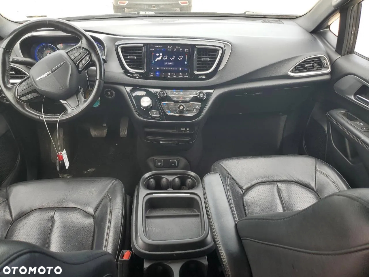 Chrysler Pacifica - 10