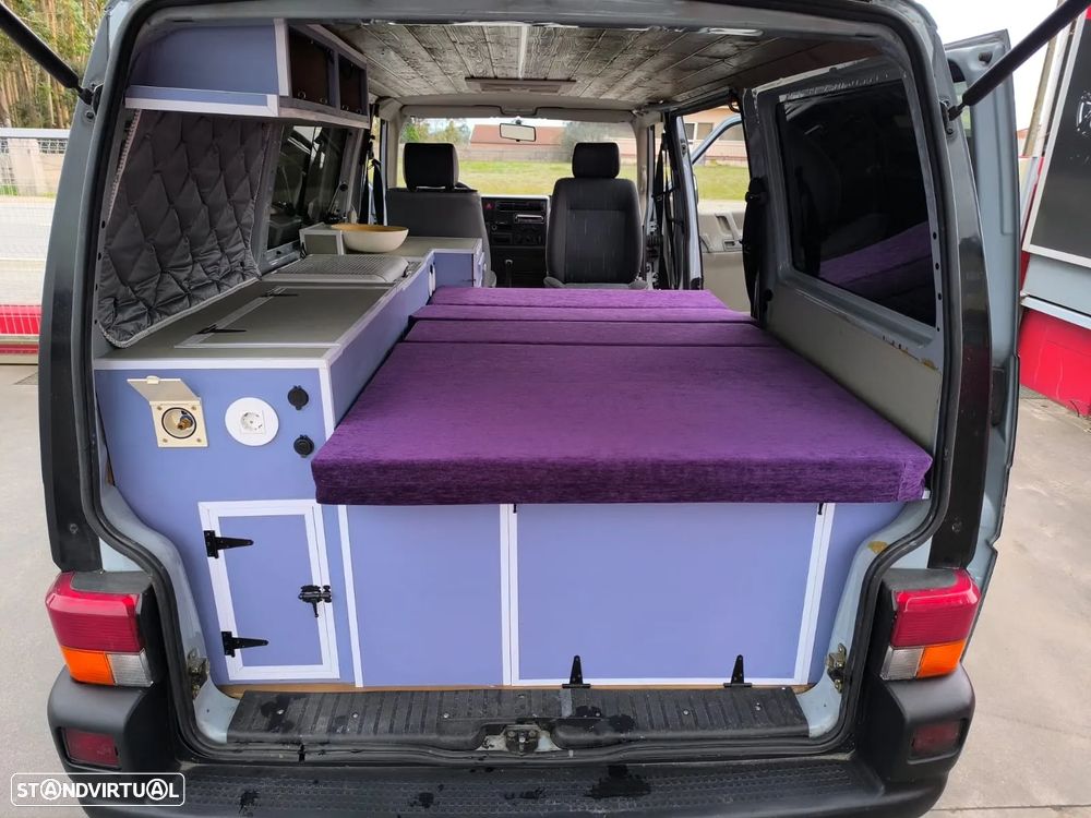 VW Transporter 2.4 D Kombi Sp. - 42