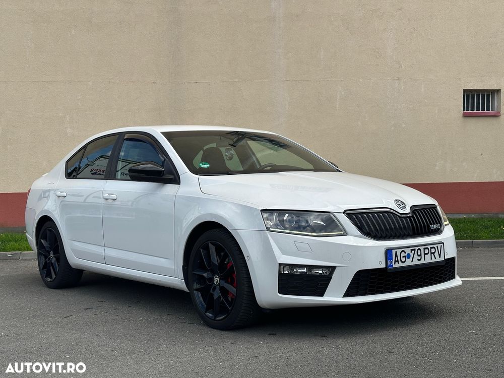 Skoda Octavia 2.0 TDI DSG RS - 3
