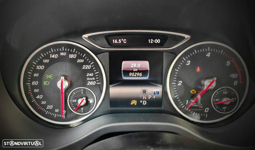 Mercedes-Benz A 180 d 7G-DCT AMG Line - 5