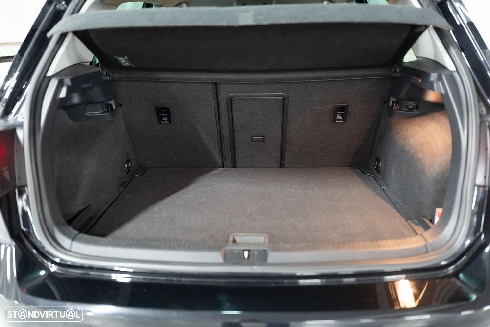 VW Golf 1.6 TDI R-Line - 16