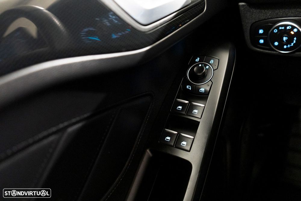 Ford Focus SW 1.0 EcoBoost MHEV ST-Line - 10