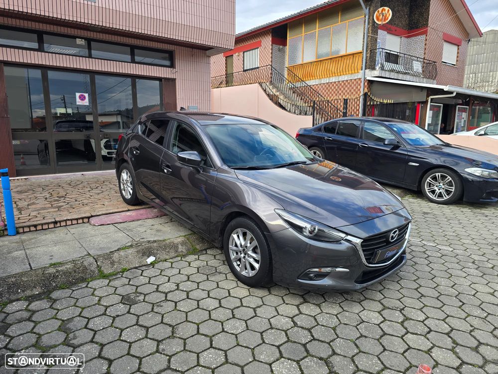 Mazda 3 Hatchback 1.5 Sky-G Evolve Navi - 3