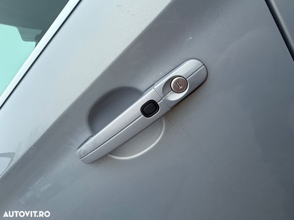 Ford Kuga 2.0 TDCi 4WD Powershift Titanium - 13