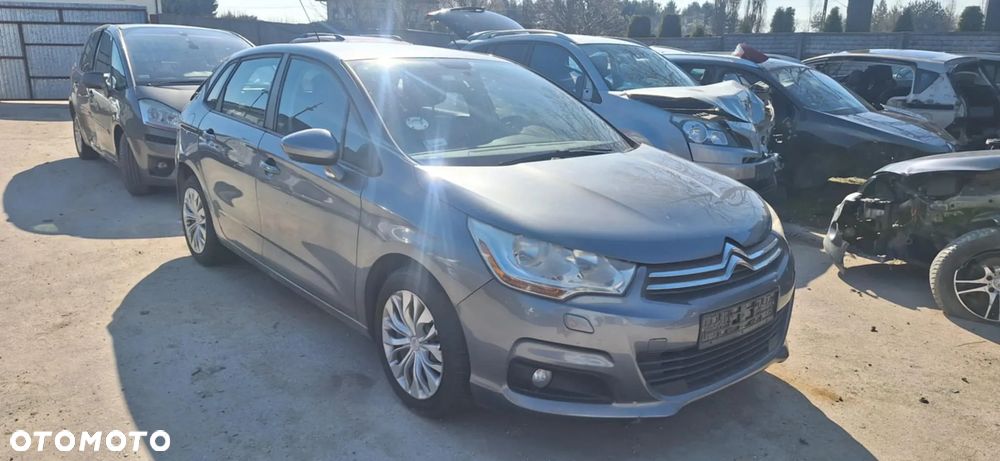 Citroen C4 II B7 lampa prawy przód - 3
