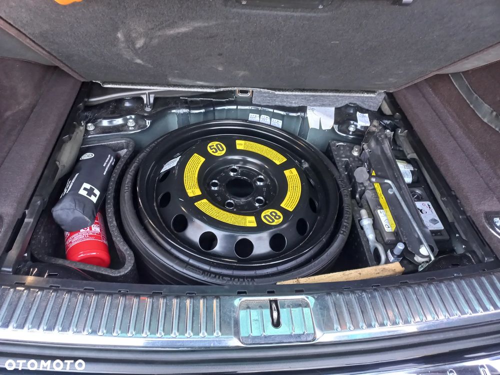 Volkswagen Touareg - 7