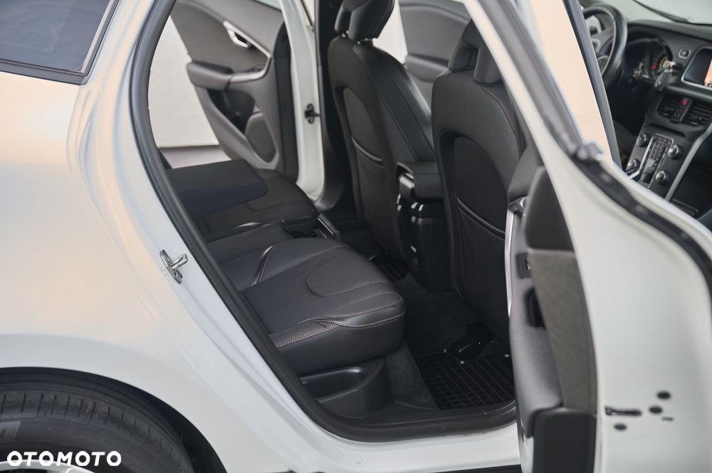 Volvo V40 Cross Country T4 AWD Geartronic Pro - 9
