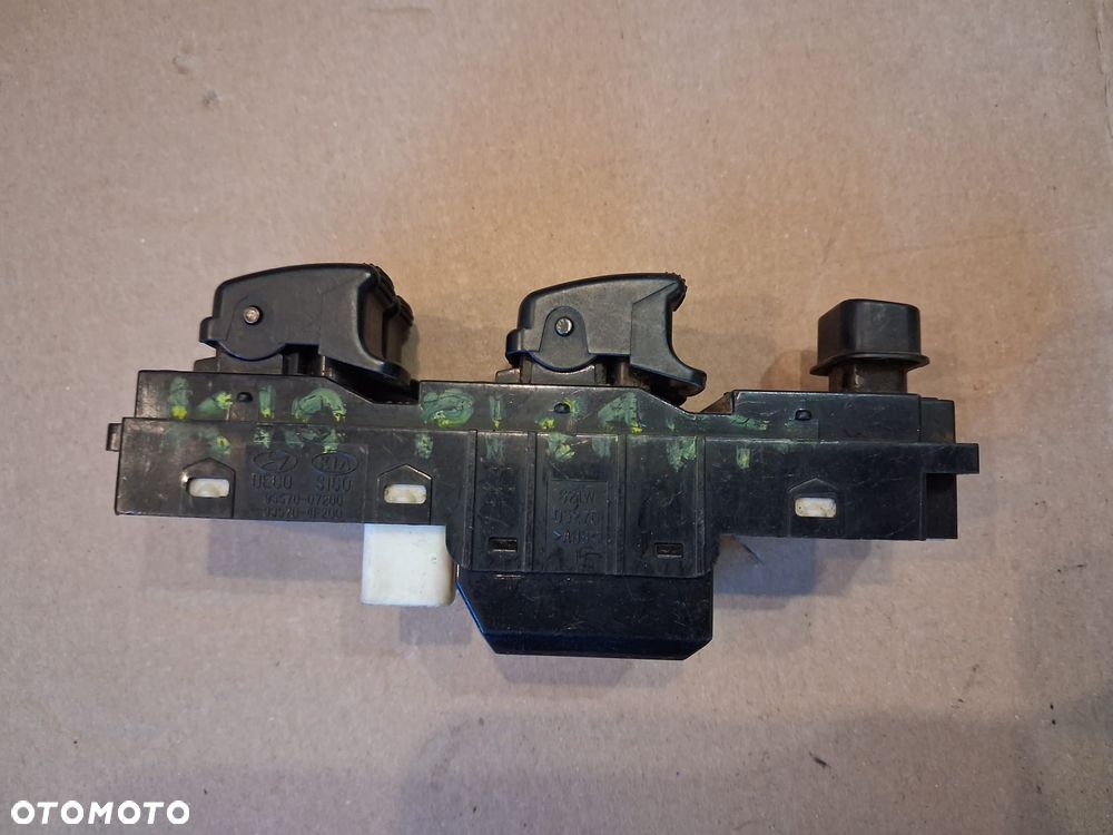 Przełącznik szyb lewy KIA PICANTO I  93570-07200  OE - 2