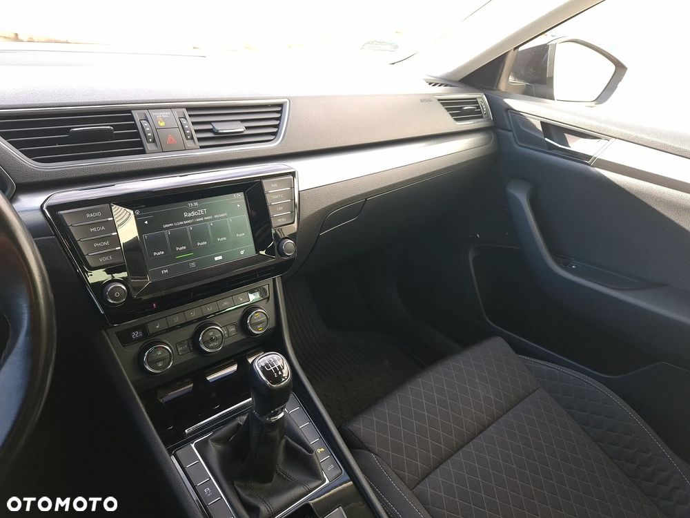 Skoda Superb 2.0 TDI Style - 28