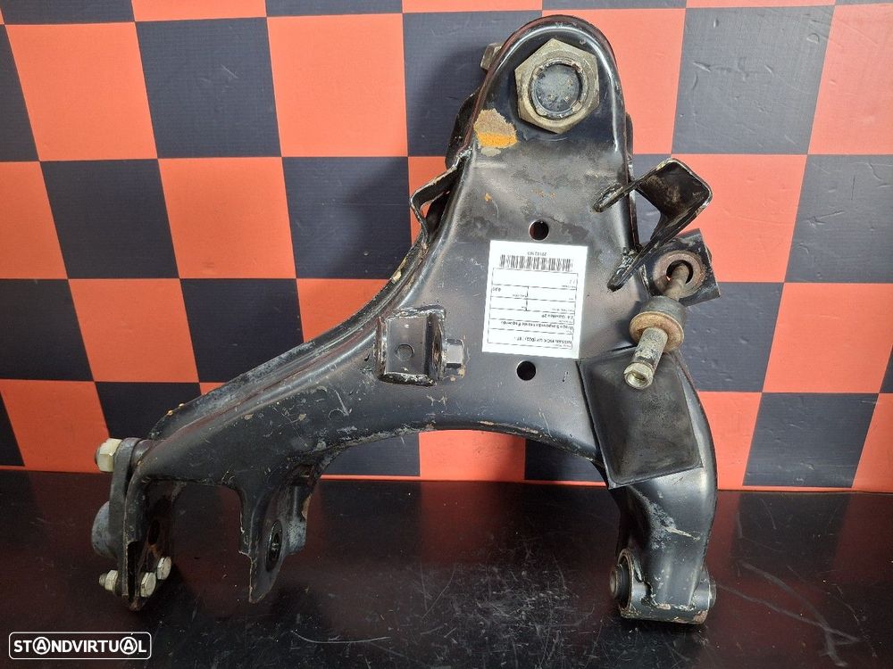 Braço Suspensão Frente Esquerdo Nissan Pick Up (D22) - 1