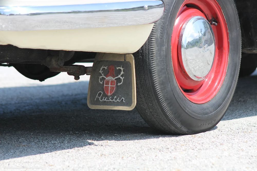 Austin Cambridge - 12