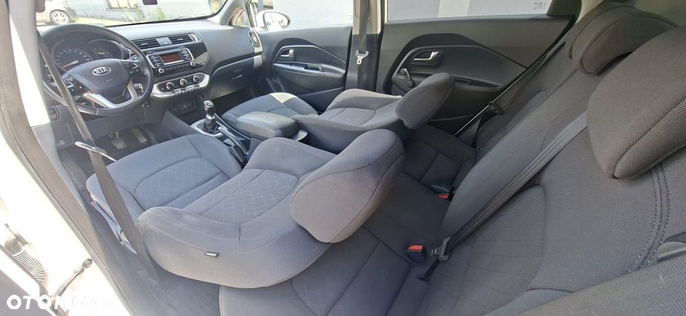 Kia Rio 1.1 CRDI Attract - 18