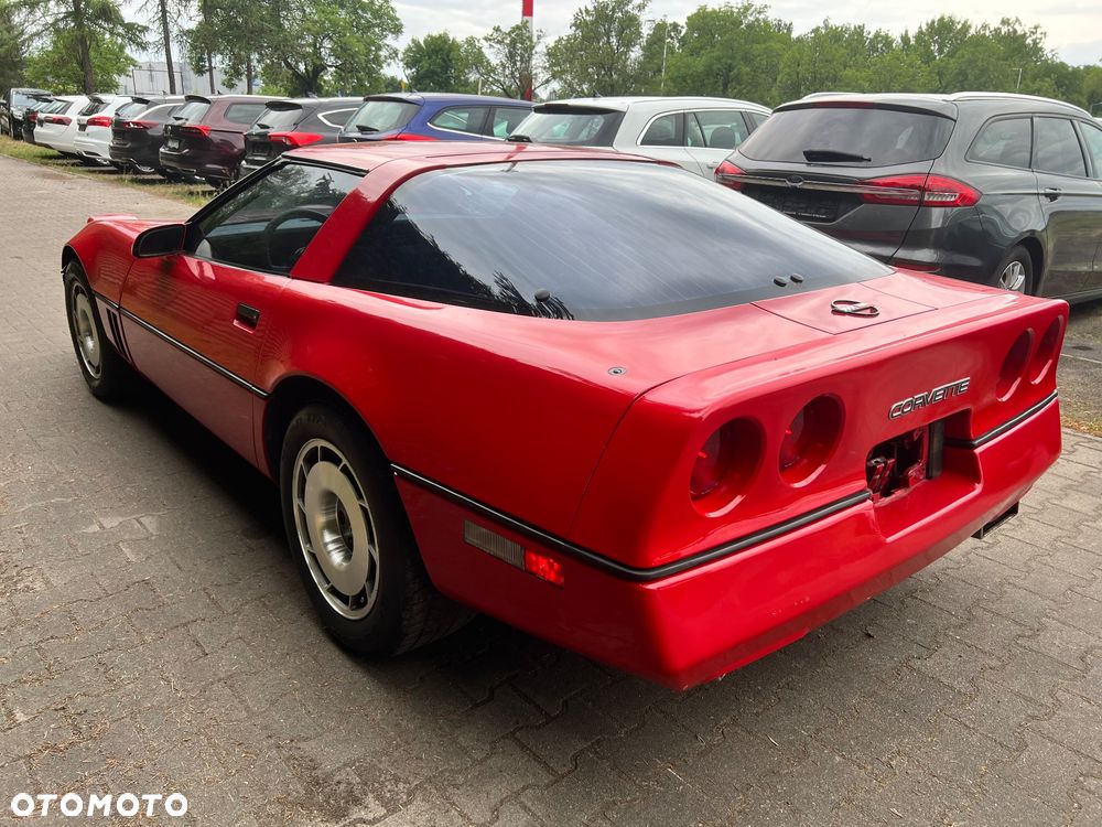 Chevrolet Corvette - 13