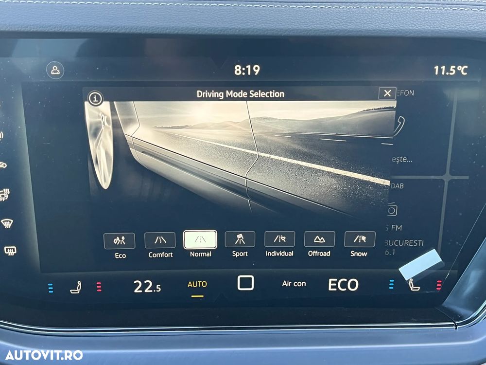 Volkswagen Touareg V6 TDI 4MOTION R-Line - 25